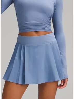 Lululemon Women’s High Rise Side Pleat Tennis Skirt Size 12 NWOT Oasis Blue